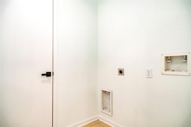 8531 Village Rose Lane, Houston, TX 77072