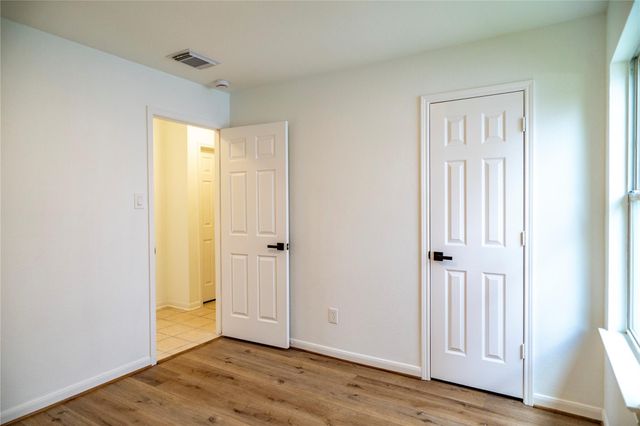 8531 Village Rose Lane, Houston, TX 77072