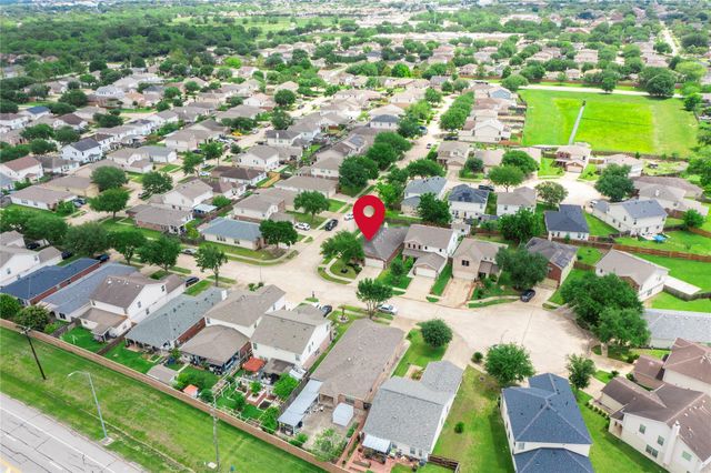 8531 Village Rose Lane, Houston, TX 77072