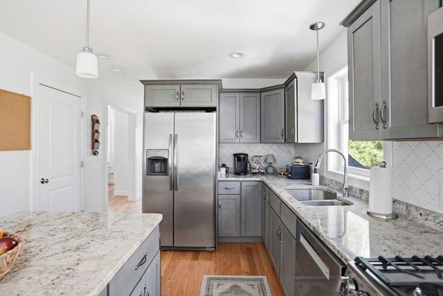 114 Run Brook Circle, Taunton, MA 02780