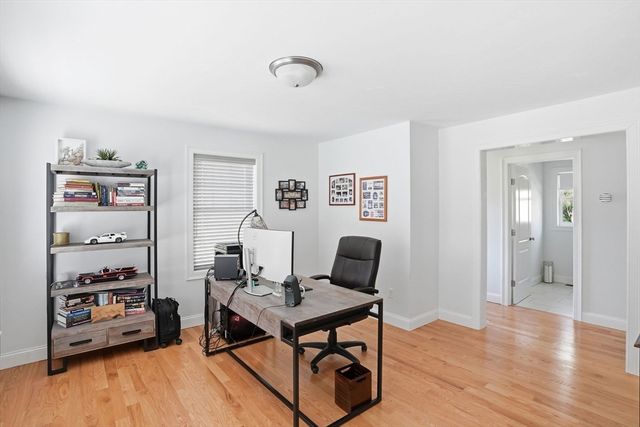 114 Run Brook Circle, Taunton, MA 02780