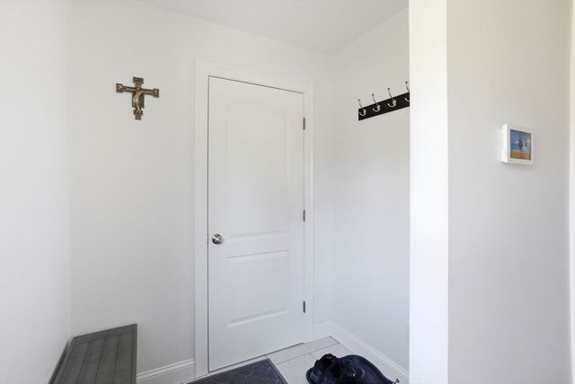 114 Run Brook Circle, Taunton, MA 02780