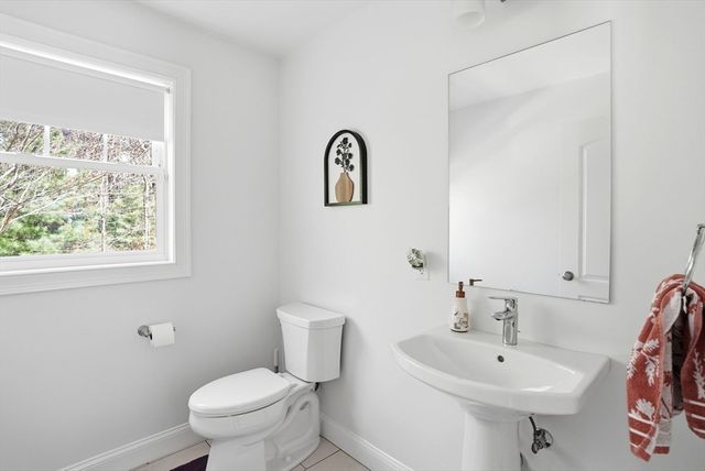 114 Run Brook Circle, Taunton, MA 02780