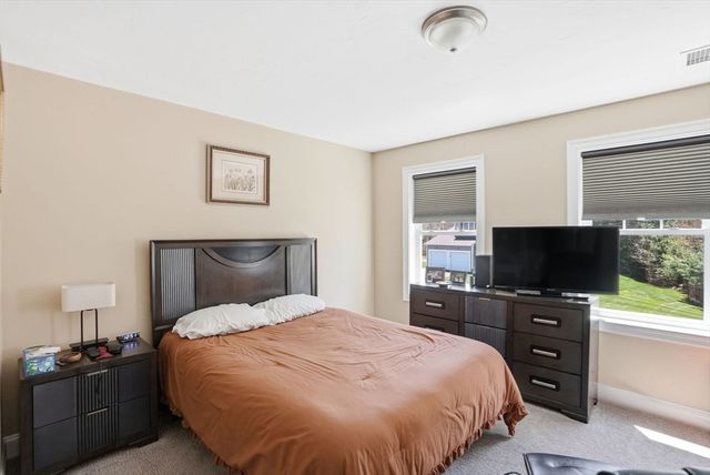 114 Run Brook Circle, Taunton, MA 02780