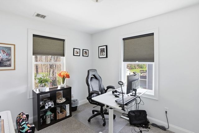 114 Run Brook Circle, Taunton, MA 02780