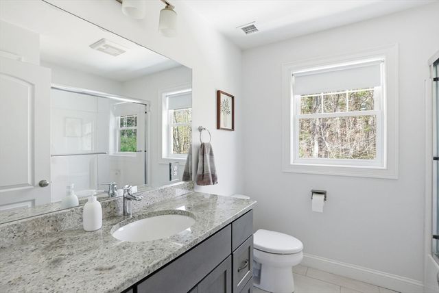 114 Run Brook Circle, Taunton, MA 02780