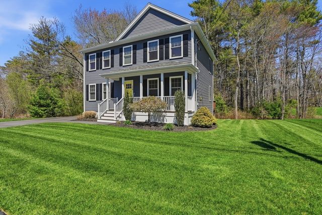 114 Run Brook Circle, Taunton, MA 02780