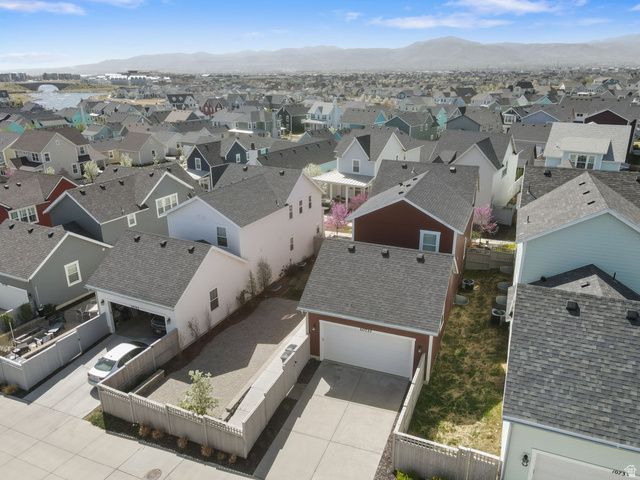 10737 S LAKE TERRACE AVE, South Jordan, UT 84009