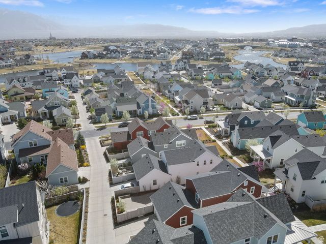 10737 S LAKE TERRACE AVE, South Jordan, UT 84009