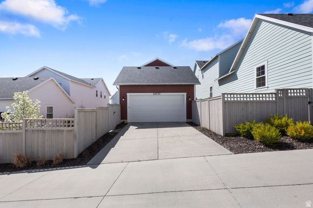 10737 S LAKE TERRACE AVE, South Jordan, UT 84009