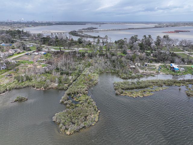 17202 Meadowbrook Drive, Channelview, TX 77530