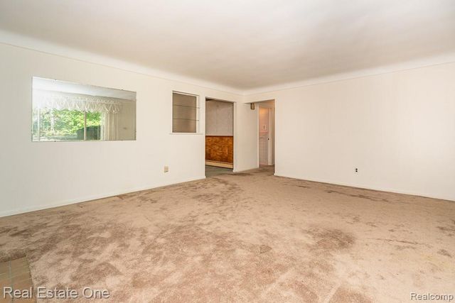 515 Whims Lane, Rochester, MI 48306