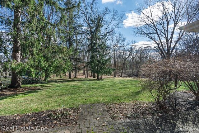 515 Whims Lane, Rochester, MI 48306