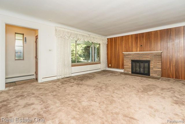 515 Whims Lane, Rochester, MI 48306