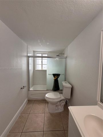 5020 NW 79th Ave 102, Doral, FL 33166