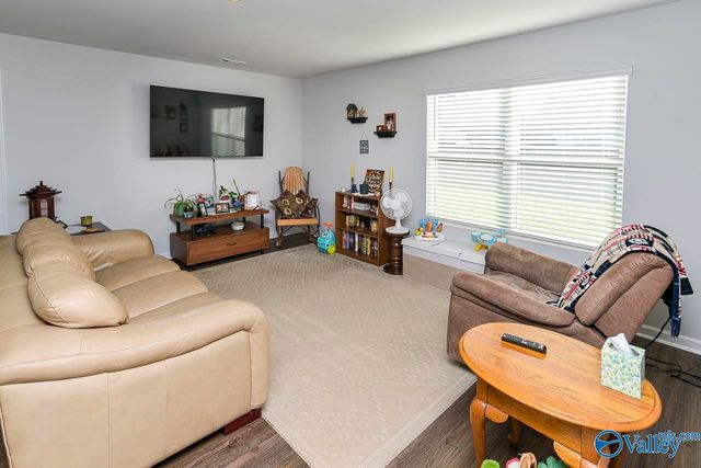121 Syd Road, Owens Cross Roads, AL 35763
