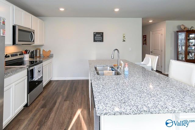 121 Syd Road, Owens Cross Roads, AL 35763