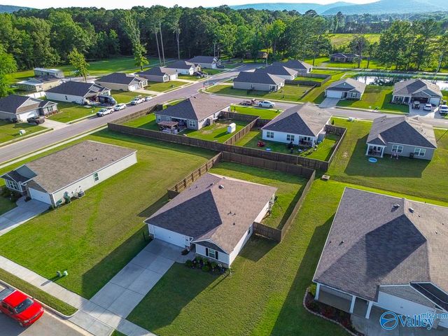 121 Syd Road, Owens Cross Roads, AL 35763