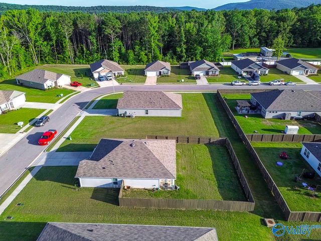 121 Syd Road, Owens Cross Roads, AL 35763