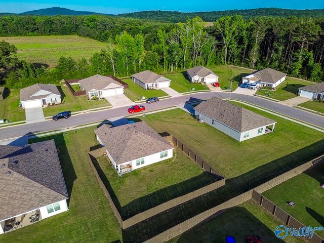 121 Syd Road, Owens Cross Roads, AL 35763