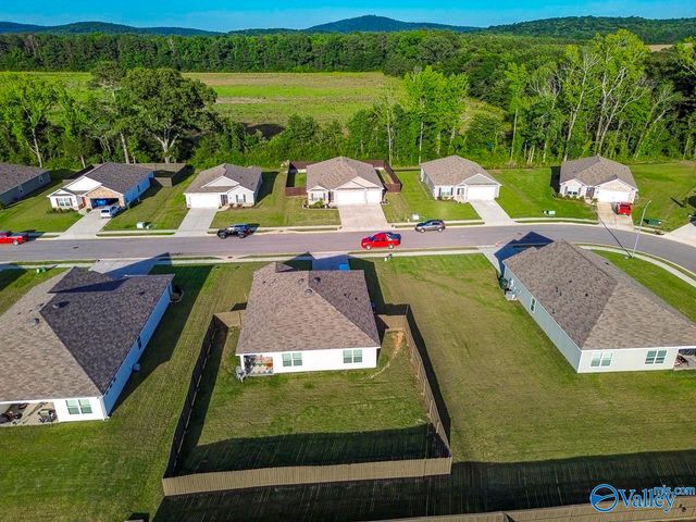 121 Syd Road, Owens Cross Roads, AL 35763