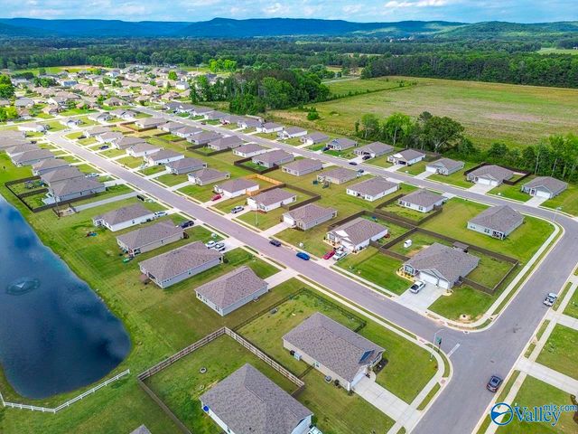 121 Syd Road, Owens Cross Roads, AL 35763