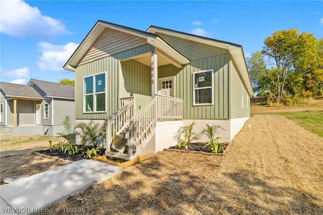 1915 Pryor Avenue, Fort Smith, AR 72904