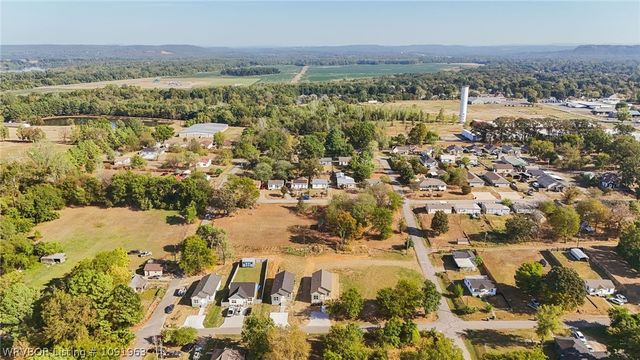 1915 Pryor Avenue, Fort Smith, AR 72904