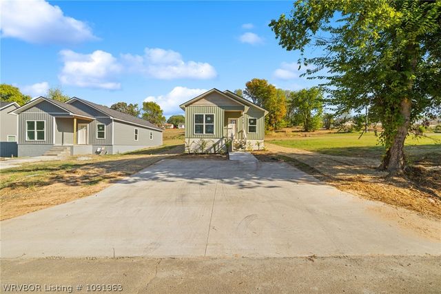 1915 Pryor Avenue, Fort Smith, AR 72904