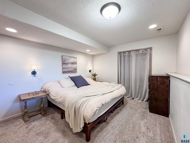 6312 W 66th St Street, Sioux Falls, SD 57106