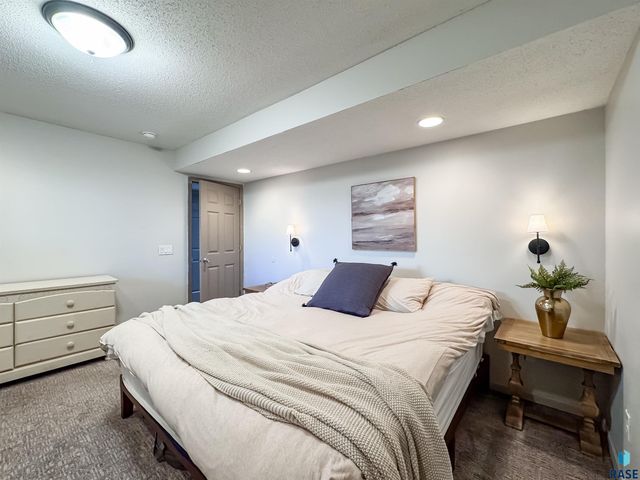 6312 W 66th St Street, Sioux Falls, SD 57106