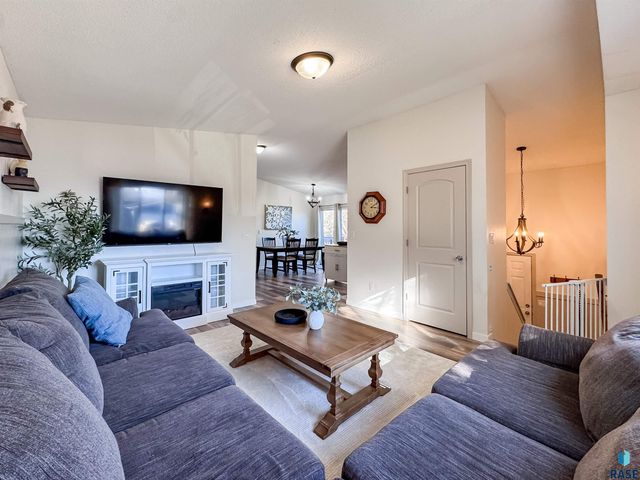 6312 W 66th St Street, Sioux Falls, SD 57106