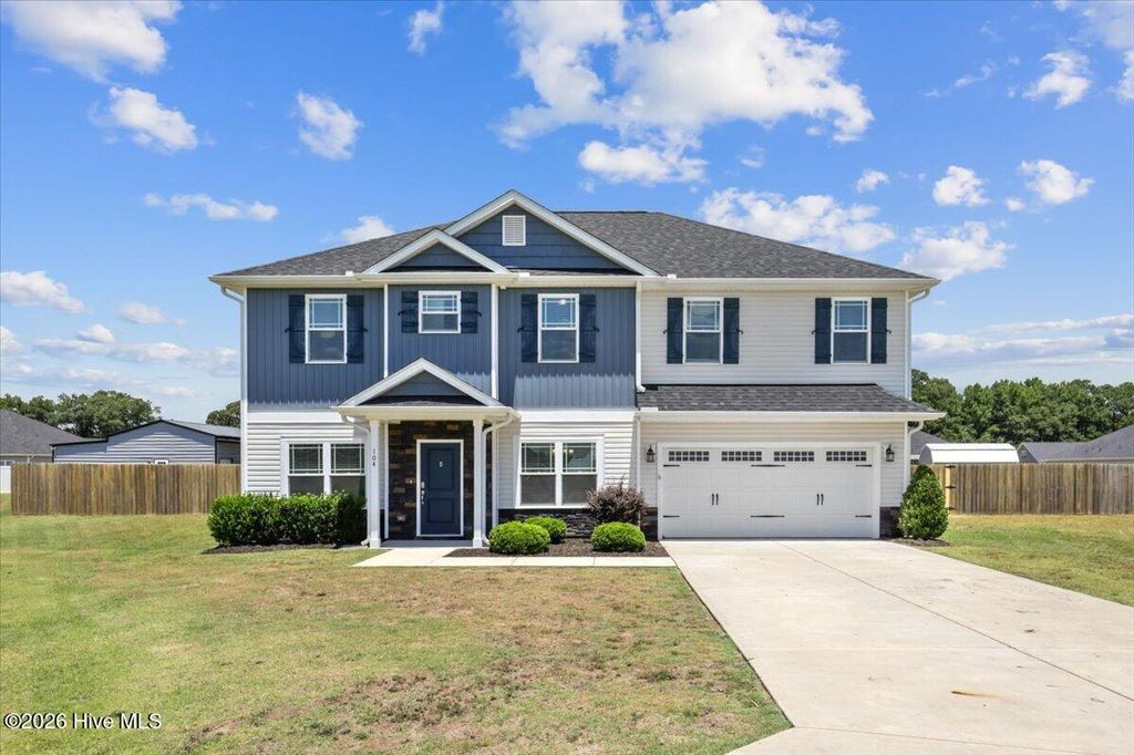 104 Mitchell Dean Place, La Grange, NC 28551