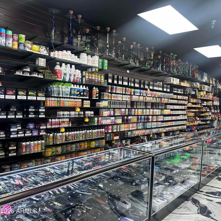 0000 E XXXXXXXX Avenue, Phoenix, AZ 85017 — exterior