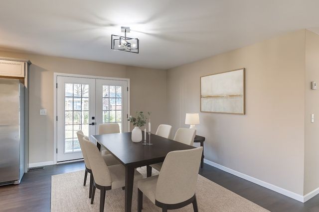 506 Holiday Park Dr., Hopkinsville, KY 42240