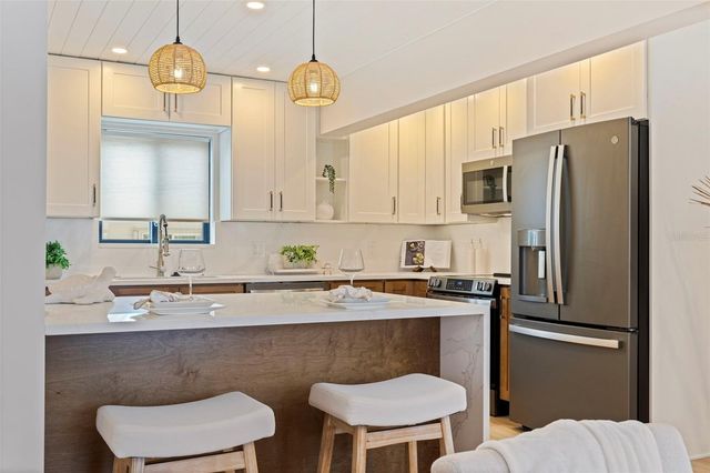 113 176TH AVENUE W, Redington Shores, FL 33708