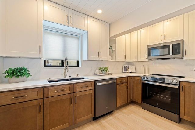 113 176TH AVENUE W, Redington Shores, FL 33708