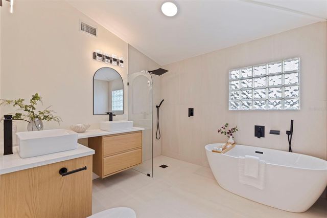 113 176TH AVENUE W, Redington Shores, FL 33708