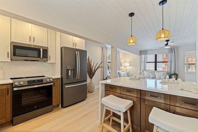 113 176TH AVENUE W, Redington Shores, FL 33708