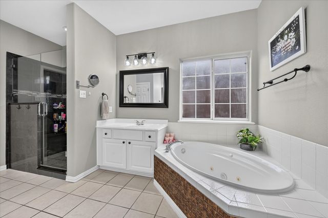 851 Bridle Path, Burleson, TX 76028