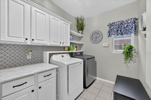 851 Bridle Path, Burleson, TX 76028