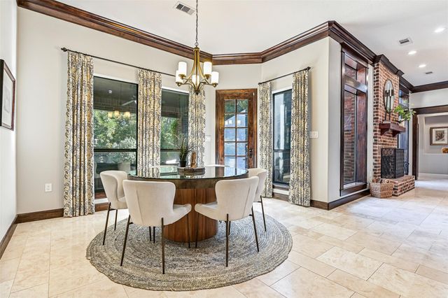 3 Wilderness Trail, Friendswood, TX 77546