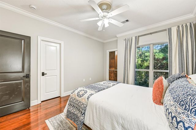 3 Wilderness Trail, Friendswood, TX 77546