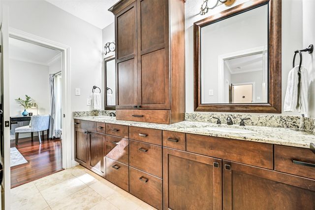 3 Wilderness Trail, Friendswood, TX 77546