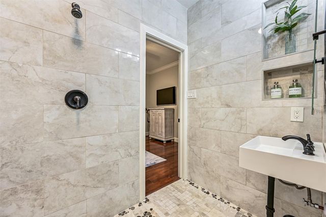 3 Wilderness Trail, Friendswood, TX 77546