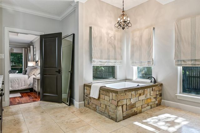 3 Wilderness Trail, Friendswood, TX 77546