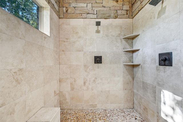 3 Wilderness Trail, Friendswood, TX 77546