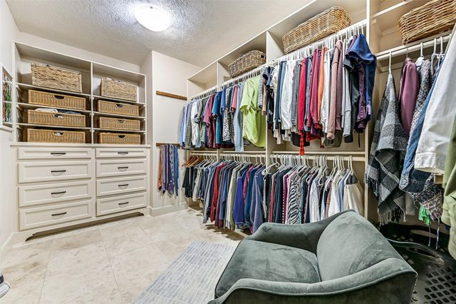 3 Wilderness Trail, Friendswood, TX 77546
