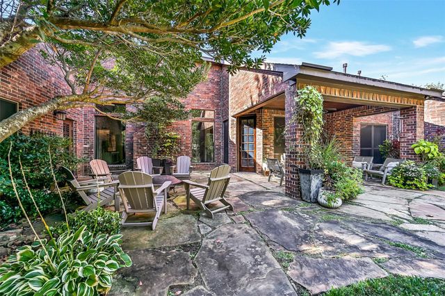 3 Wilderness Trail, Friendswood, TX 77546