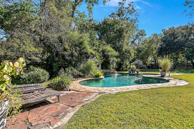 3 Wilderness Trail, Friendswood, TX 77546